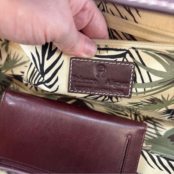 Etienne Aigner Brown and Tan hand Bag with Woven Wicker Texture with wallet - Picture 4 of 16